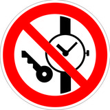 Запрещается иметь при (на) себе металлические предметы (часы и т.п.)